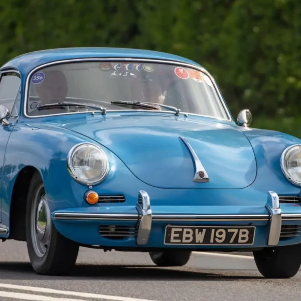 Vintage Car: Rare Classic Automobiles Up for Bidding - Image 5